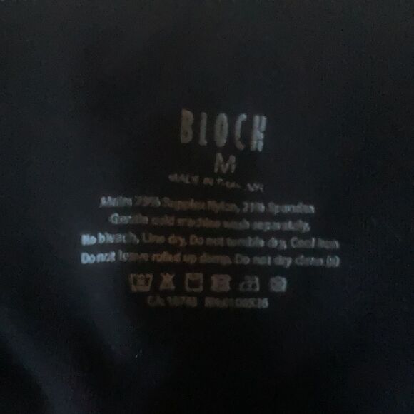 Bloch NWOT High Quality Black Dance Leggings with hidden pocket. Size Medium. - Picture 4 of 4
